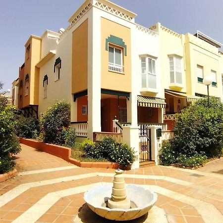 شقة Casa Playa, Terraza Y Garaje نيرخا المظهر الخارجي الصورة