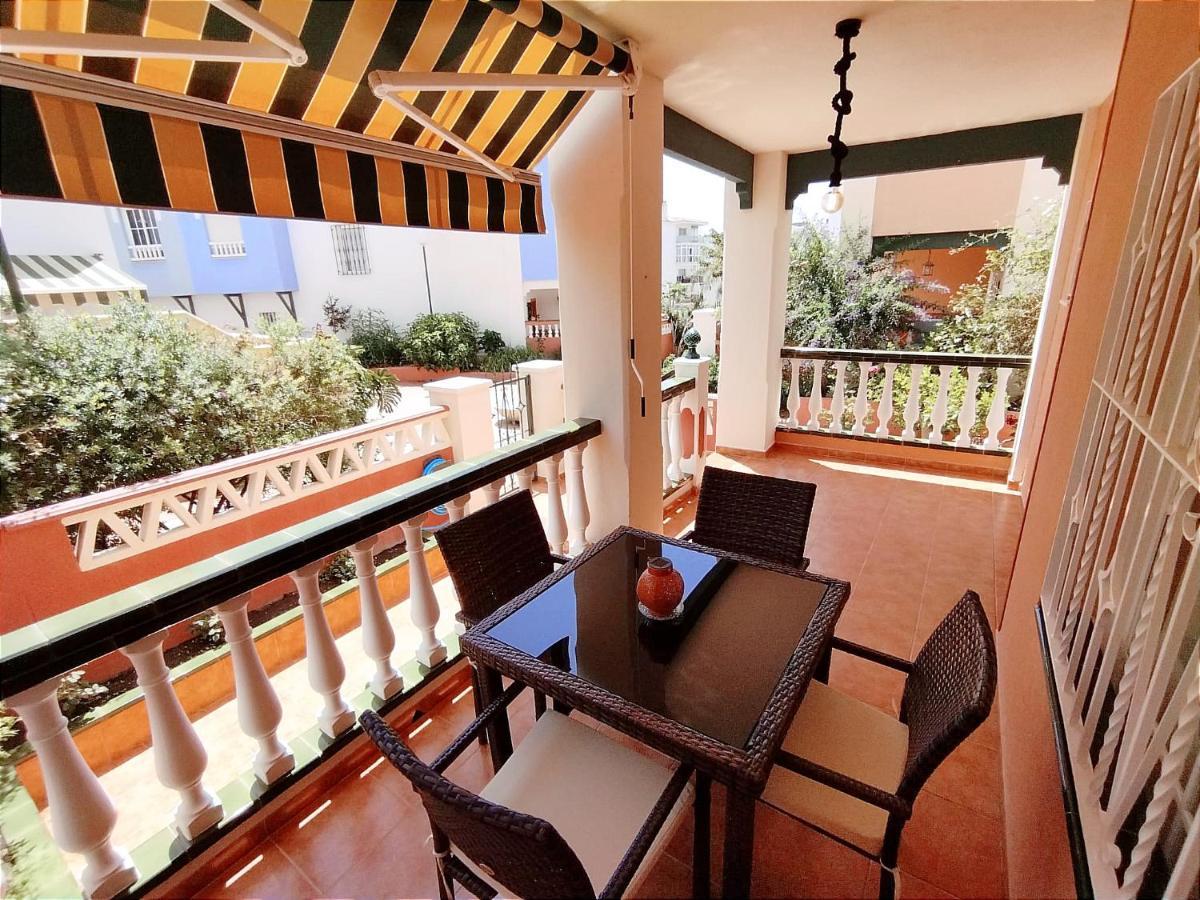 شقة Casa Playa, Terraza Y Garaje نيرخا المظهر الخارجي الصورة