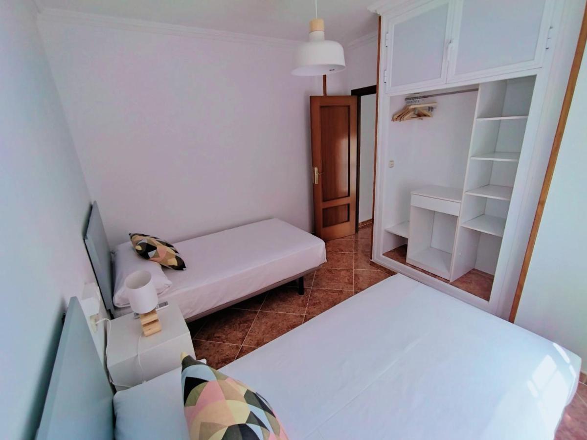 شقة Casa Playa, Terraza Y Garaje نيرخا المظهر الخارجي الصورة