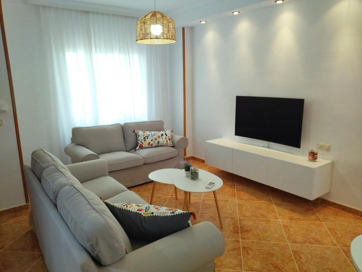 شقة Casa Playa, Terraza Y Garaje نيرخا المظهر الخارجي الصورة