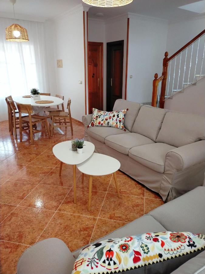 شقة Casa Playa, Terraza Y Garaje نيرخا المظهر الخارجي الصورة