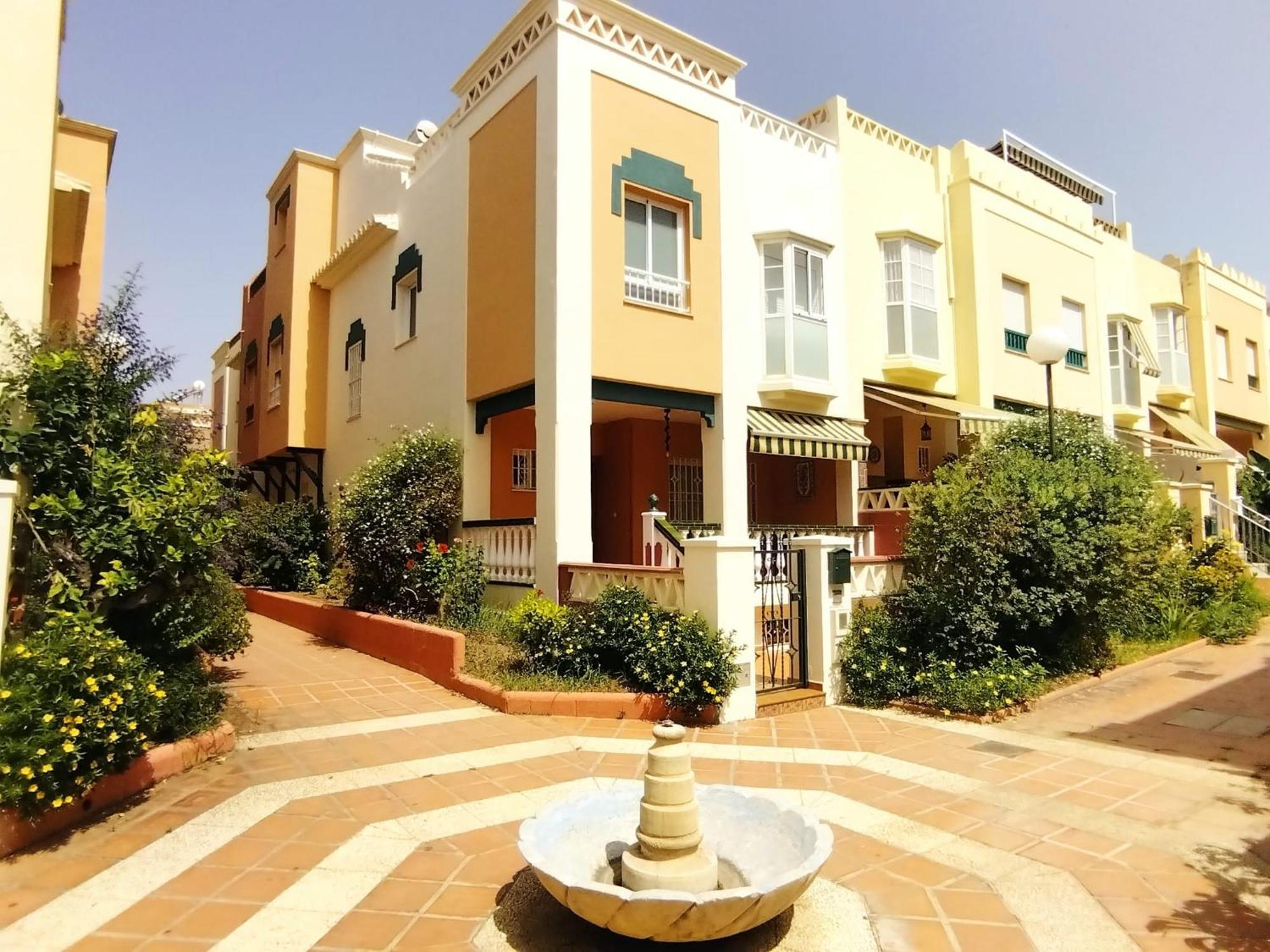 شقة Casa Playa, Terraza Y Garaje نيرخا المظهر الخارجي الصورة